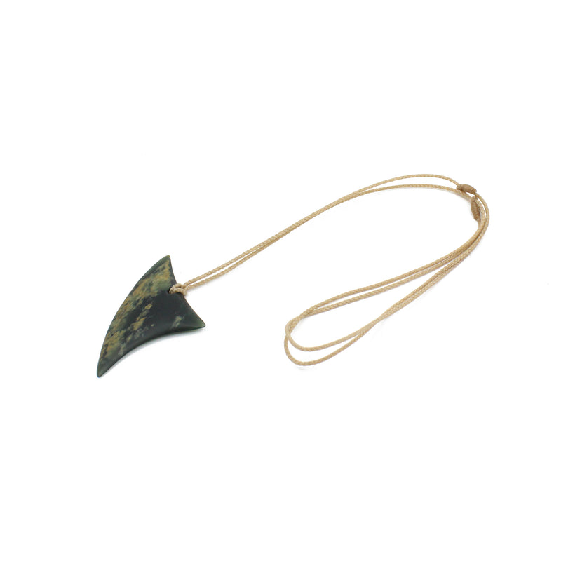 Niho Pounamu Pendant | by Ric Moor