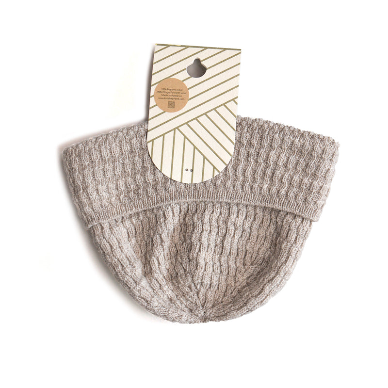 Cascade Hat in Arapawa Blend - Natural | Knit Shepherd