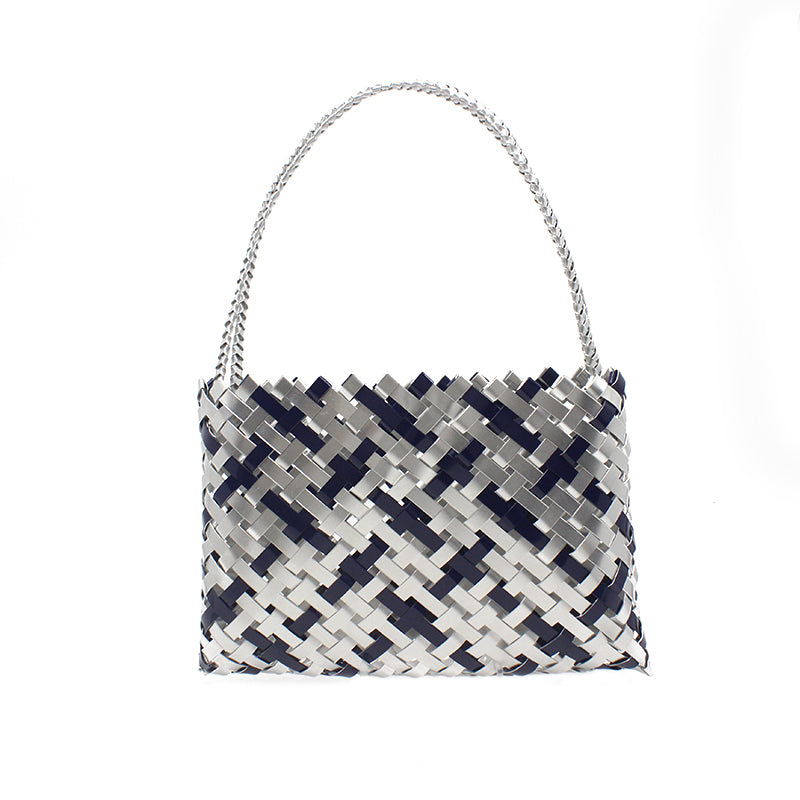 Kete Silver and Blue Aluminium - 14 ends | By Anna Gedson - Whakatōhea