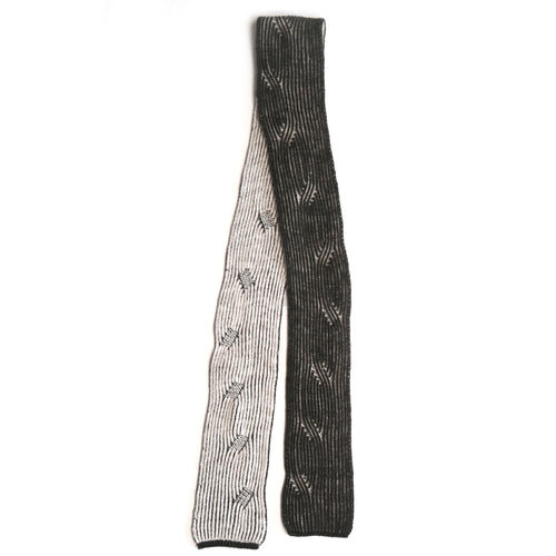 Meander Narrow Scarf in Arapawa Blend | Knit Shepherd