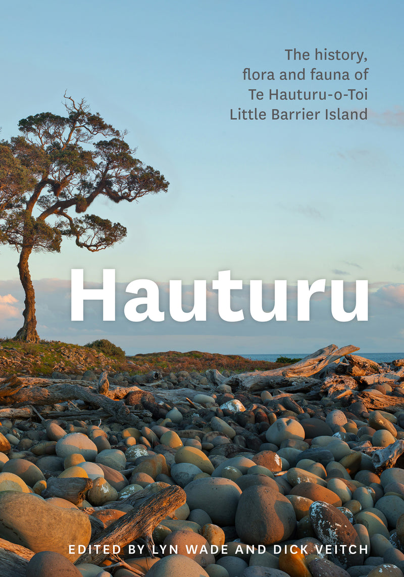 Hauturu | Edited by Lyn Wade and Dick Veitch